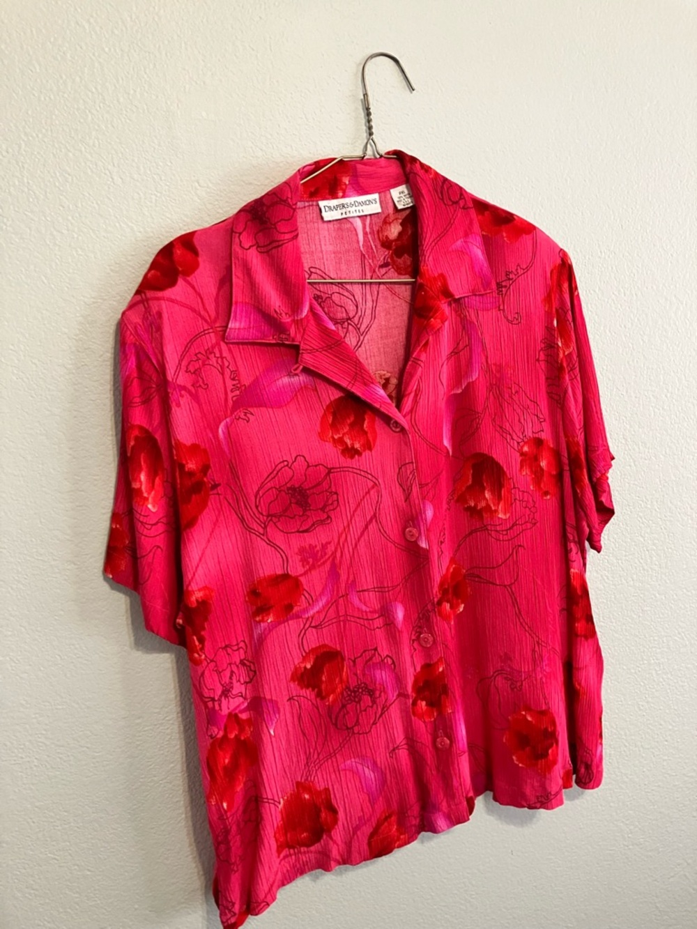Draper’s and Damon’s Petite Short Sleeved Colorful Blouse